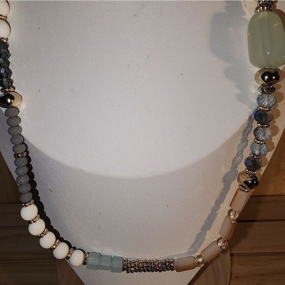 Talbots Women's Multicolor Beaded Necklace NWT - Picture 5 of 8